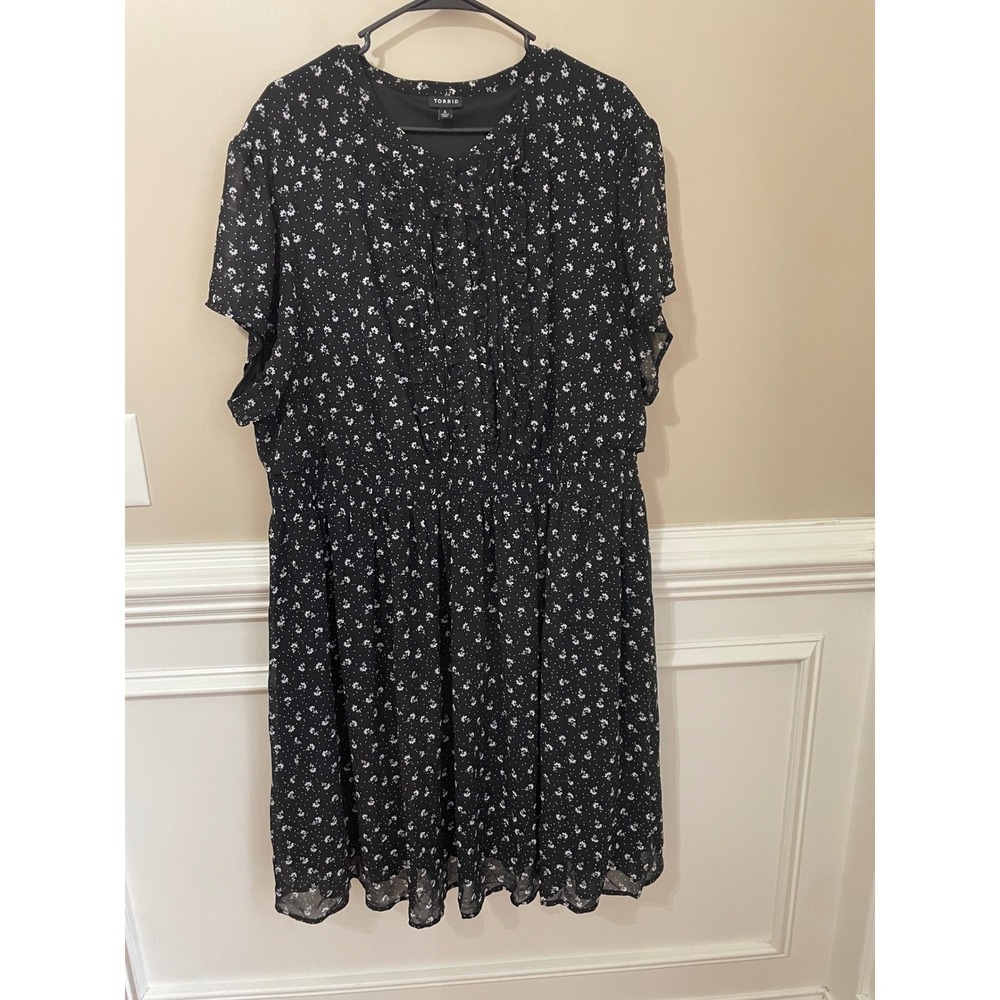Torrid Black Floral Polka Dot Ruffle Button Front Smocked Waist Dress Size 4x